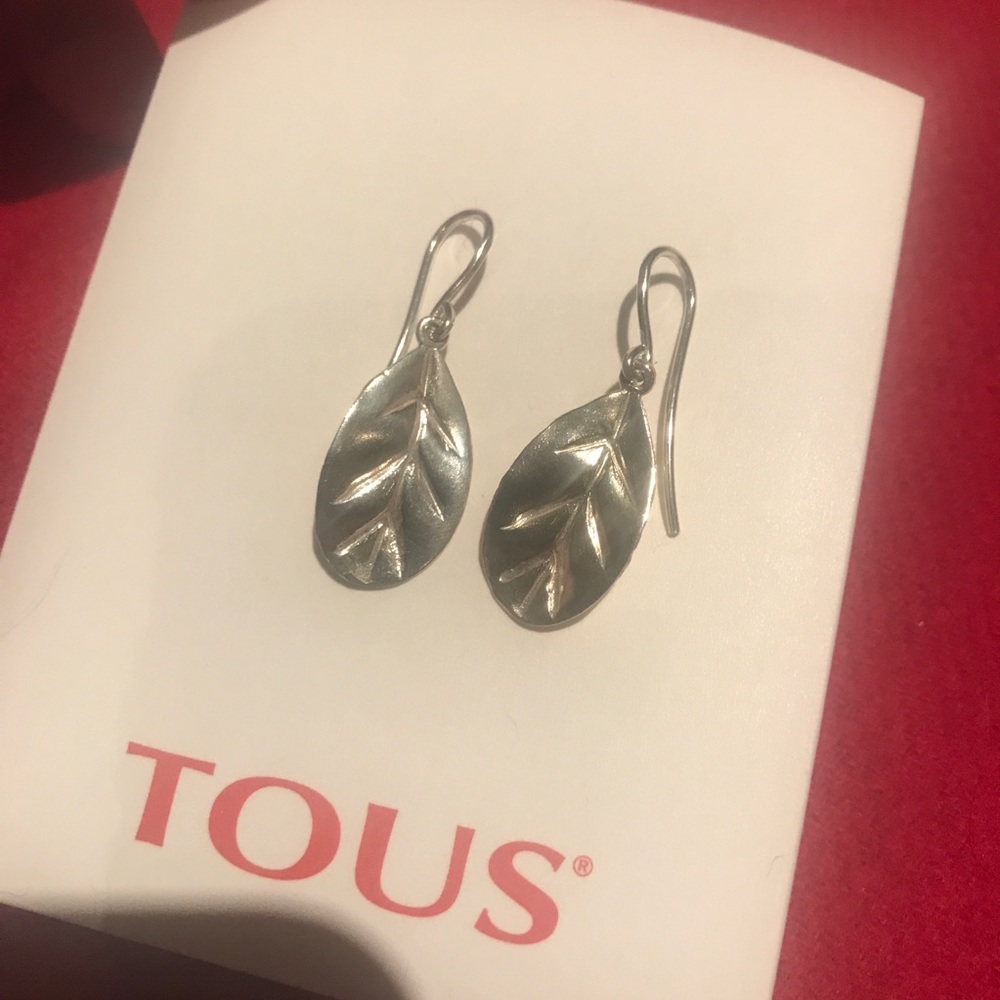 TOUS  sterling Silver Leaf earrings